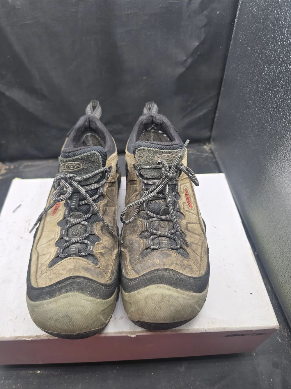 Keen‎ Men's Olive and Black Hiking Sneakers